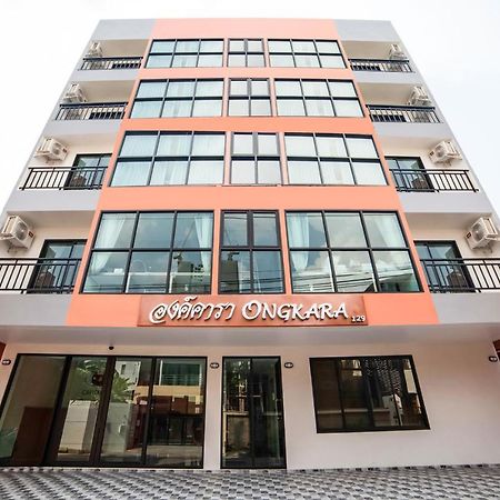 Ongkara Near Bts Thonglor Hotell Bangkok Eksteriør bilde